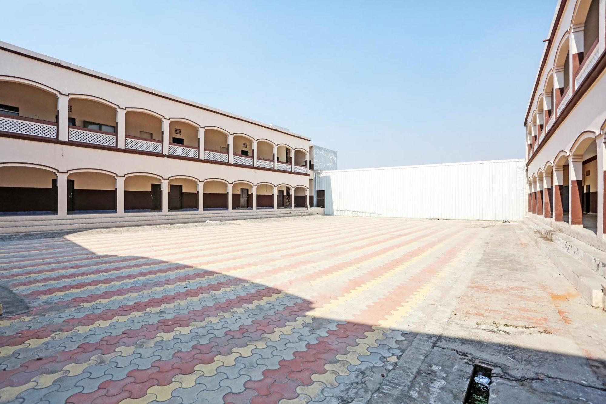 Hotel O Murliwala Wedding Palace And Resort Samalkha Dış mekan fotoğraf